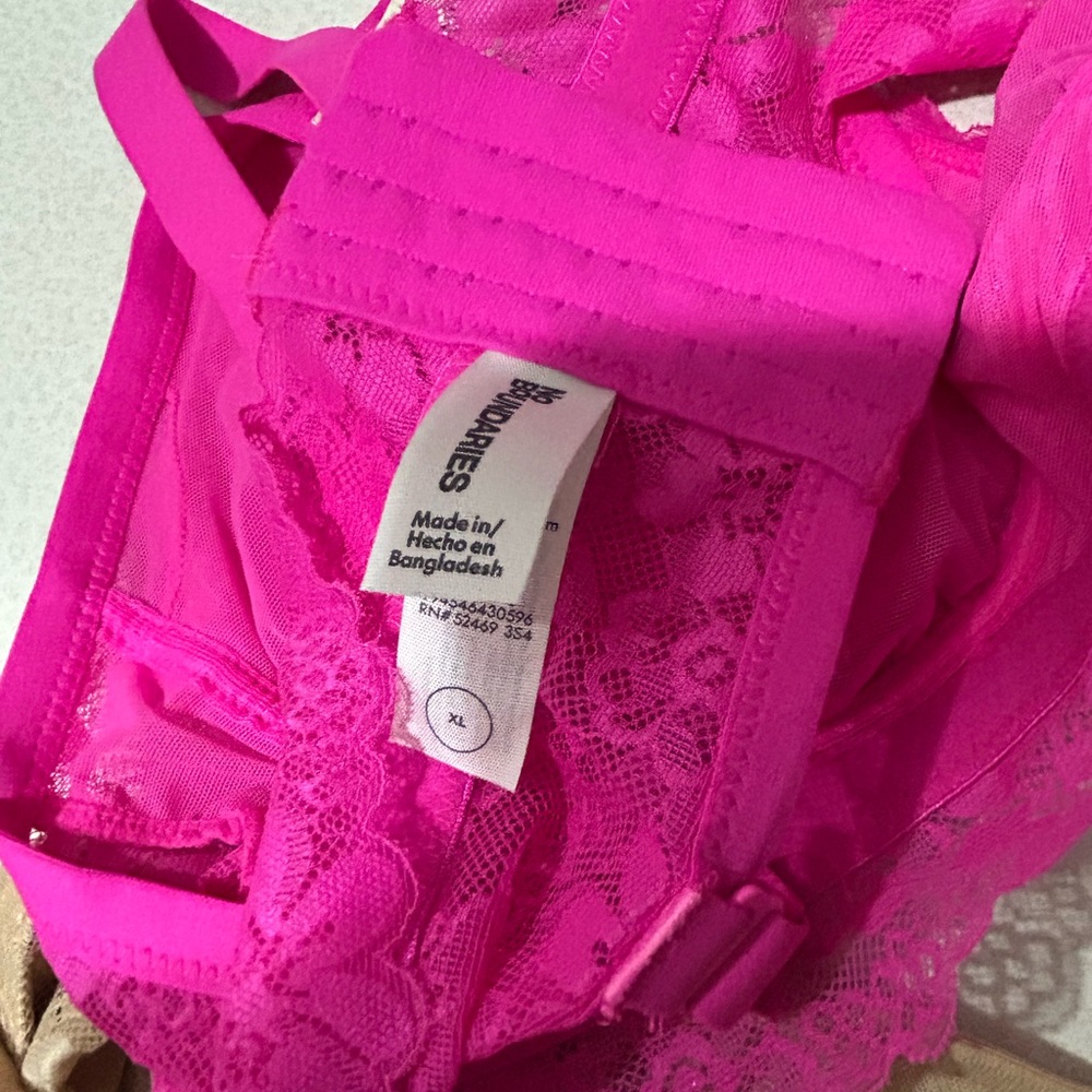 Lace Underwire Bralette in Hot Pink - Picture 2 of 2